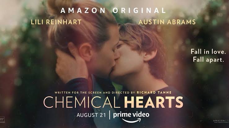Chemical Hearts Review: It Is So Lousy It Makes Love Look Shoddy 15
