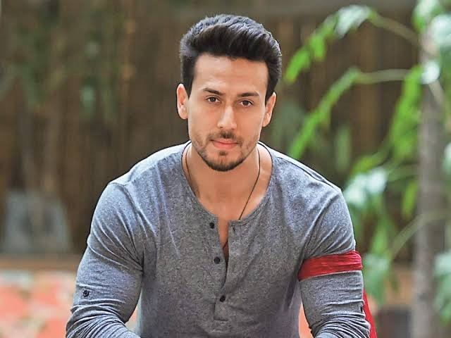 Tiger Shroff Looks Back With Astonishment At The Year That Was(and We Wish It Wasn’t) 39