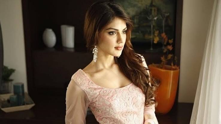Support For Rhea Chakraborty Grows In The Industry After Chehre Blackout 22